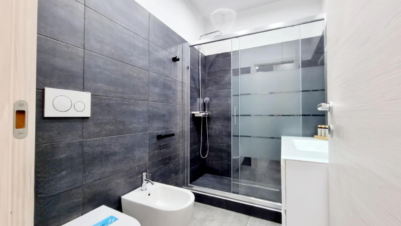 Residenza Vittorio 57 Guest house *